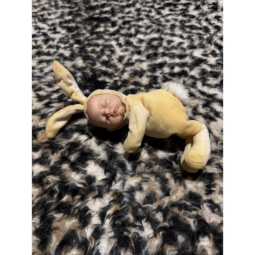 Anne Geddes Nursery Room Sleeping Newborn Doll Yellow Bunny Suit 9.5 Inch No Egg